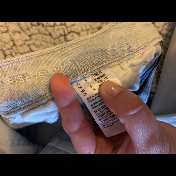 Ripped American Eagle high waisted jeggings - Picture 3 of 3